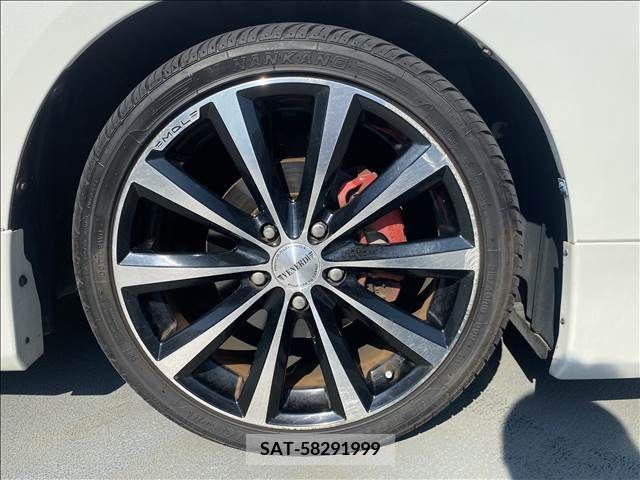 Toyota VOXY 2011-08 370431-6
