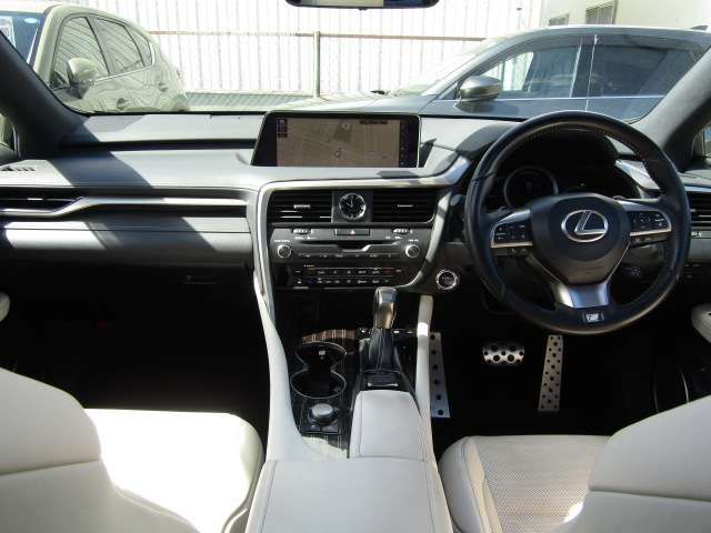 Lexus RX 2018-06 17536-9