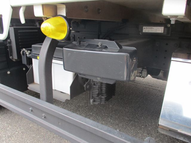 Mitsubishi CANTER 2021-04 186226-11