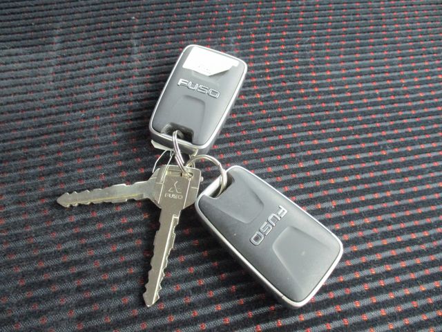 Mitsubishi CANTER 2021-04 186226-21