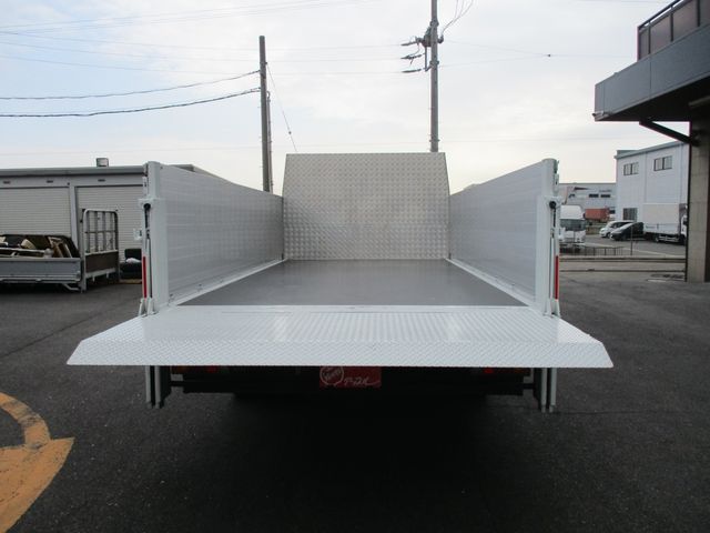Mitsubishi CANTER 2021-04 186226-7