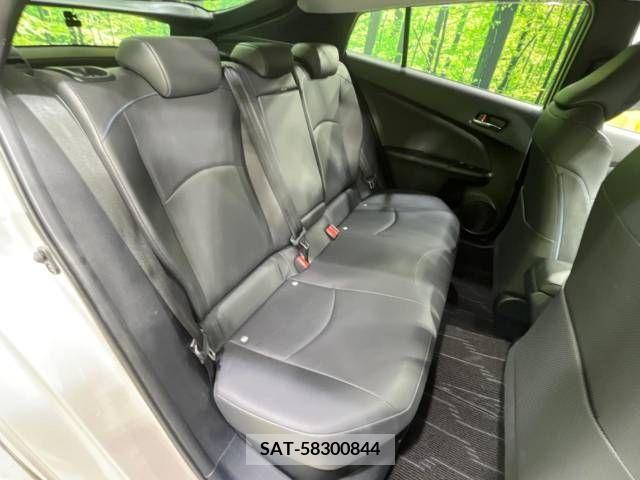 Toyota PRIUS 2016-03 366553-9