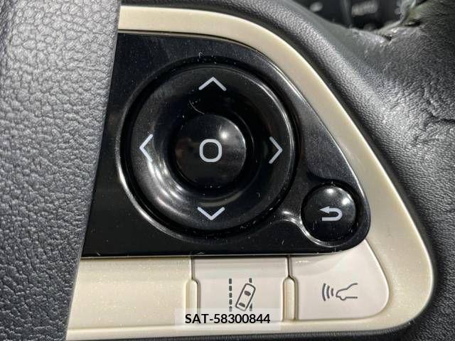 Toyota PRIUS 2016-03 366553-6