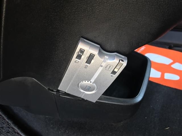 Honda STREAM 2010-03 180915-28
