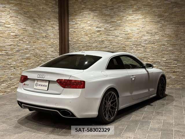 Audi RS5 2012-08 202086-7