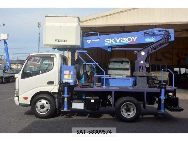 Hino DUTRO 2013-08 203130-2