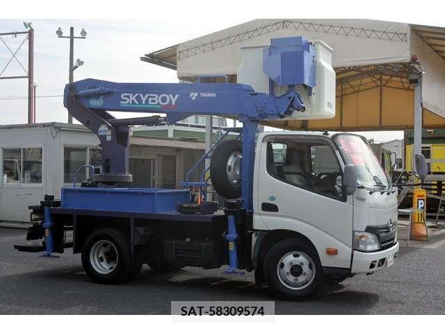 Hino DUTRO 2013-08 203130-5