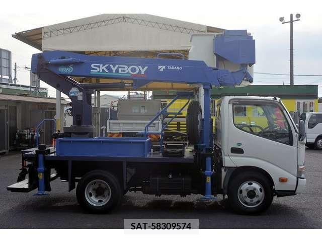 Hino DUTRO 2013-08 203130-4