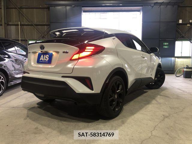 Toyota C-HR 2021-12 234247-2