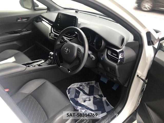 Toyota C-HR 2021-12 234247-1