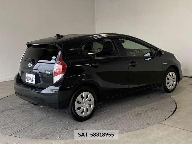Toyota AQUA 2015-08 214641-10