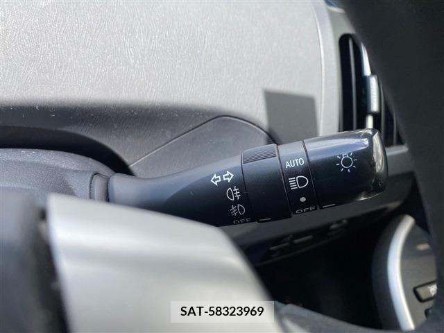 Toyota PRIUS 2014-03 349951-21