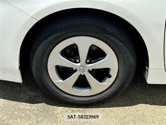 Toyota PRIUS 2014-03 349951-12