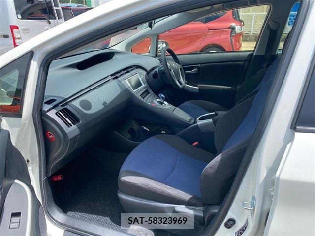Toyota PRIUS 2014-03 349951-2