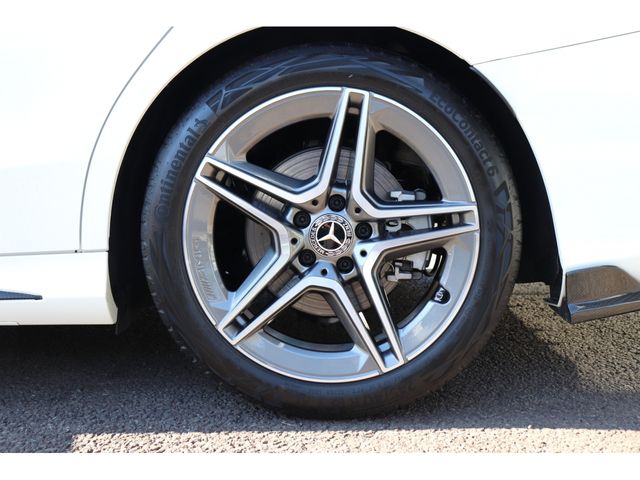 Mercedes Benz C-CLASS 2018-12 19409-27