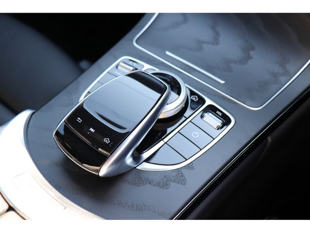 Mercedes Benz C-CLASS 2018-12 19409-23