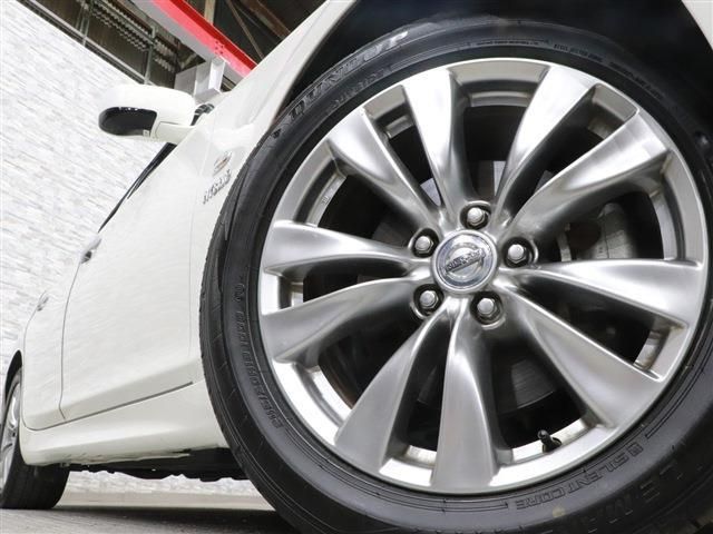 Nissan FUGA HYBRID 2011-07 532-19
