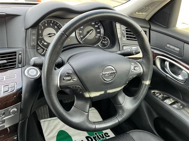 Nissan FUGA HYBRID 2011-07 532-9