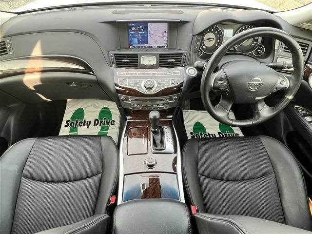 Nissan FUGA HYBRID 2011-07 532-8