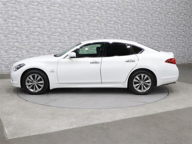 Nissan FUGA HYBRID 2011-07 532-4