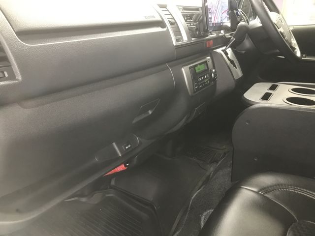 Toyota HIACE VAN 2019-09 191266-23