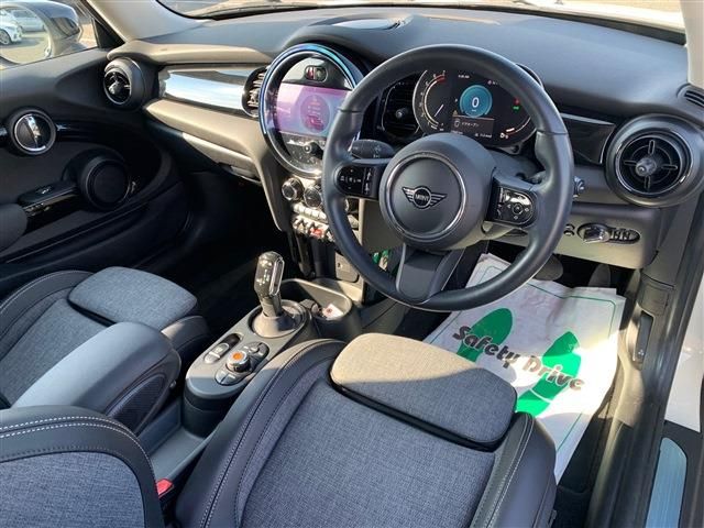 Bmw MINI 2021-06 27840-1