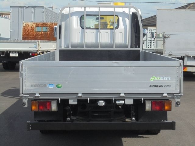 Mazda TITAN 2017-02 3906-26