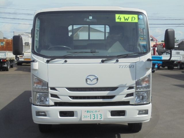 Mazda TITAN 2017-02 3906-4