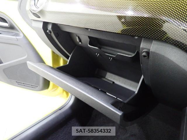 VolksWagen UP! 2020-07 320271-14