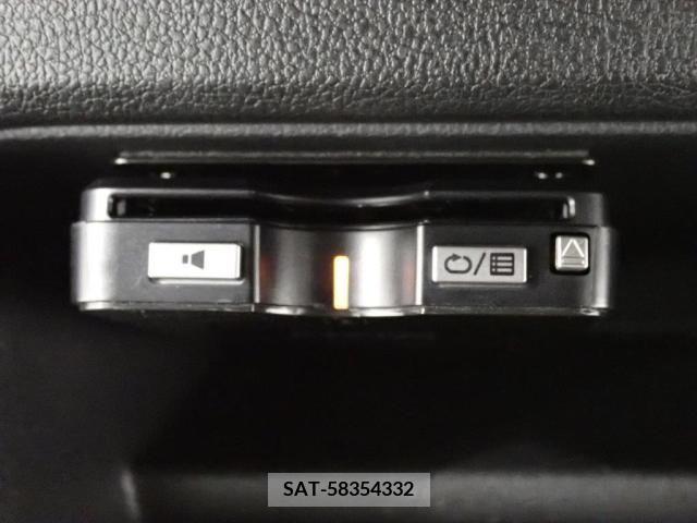 VolksWagen UP! 2020-07 320271-12