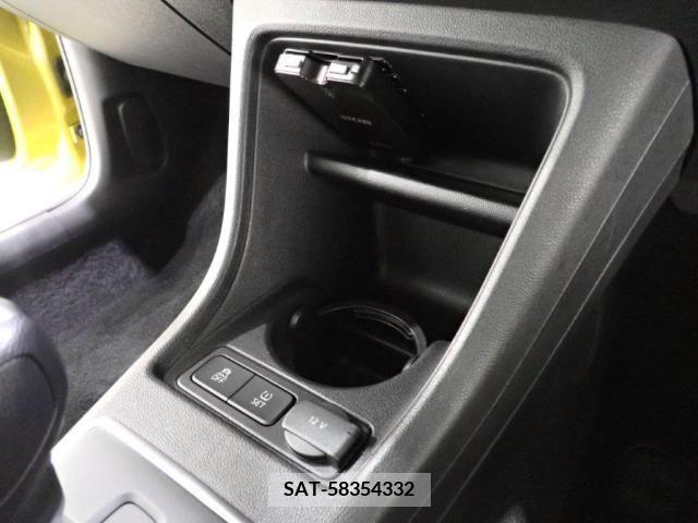 VolksWagen UP! 2020-07 320271-11