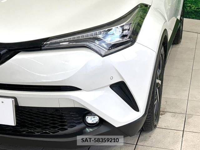 Toyota C-HR 2018-06 235101-12