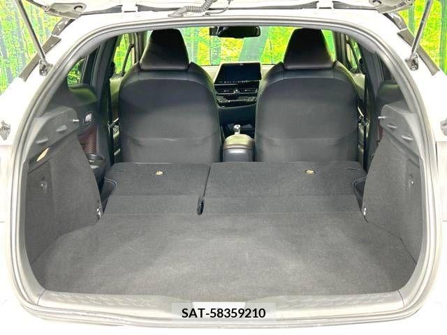 Toyota C-HR 2018-06 235101-10