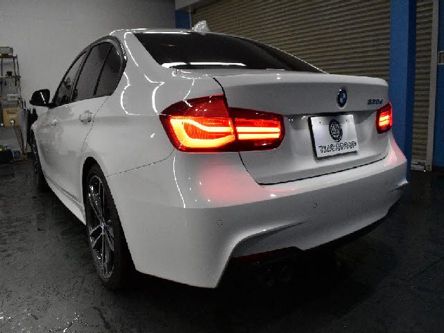 Bmw 3 SERIES 2017-11 23988-2