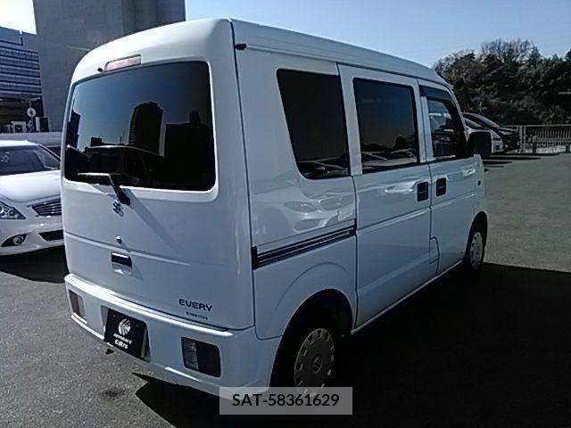Suzuki EVERY 2012-08 205961-2