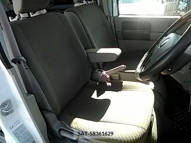 Suzuki EVERY 2012-08 205961-11