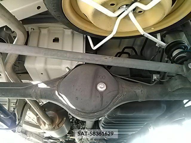Suzuki EVERY 2012-08 205961-15