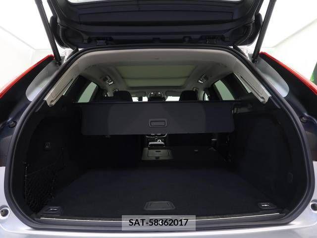 Volvo XC60 2021-08 349042-15