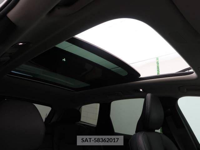Volvo XC60 2021-08 349042-3