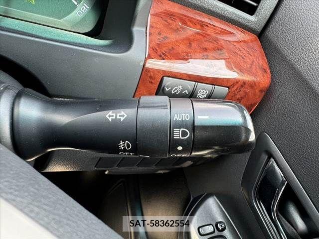 Toyota VELLFIRE 2010-01 369703-26