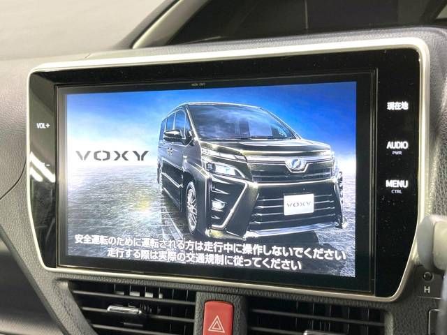 Toyota VOXY 2018-02 12939-2