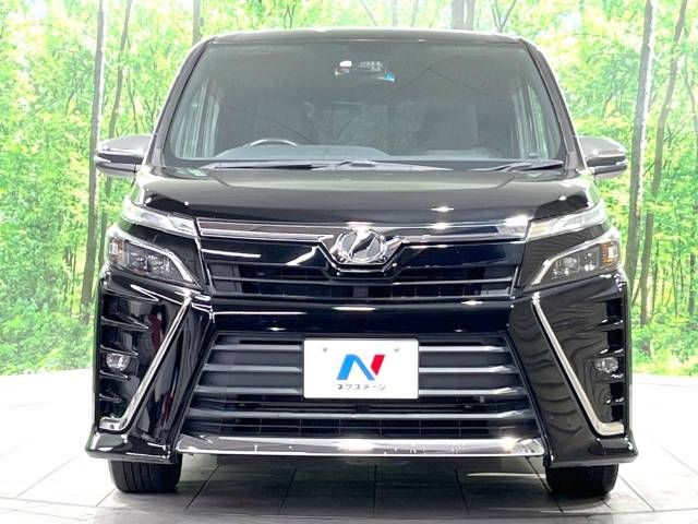 Toyota VOXY 2018-02 12939-14