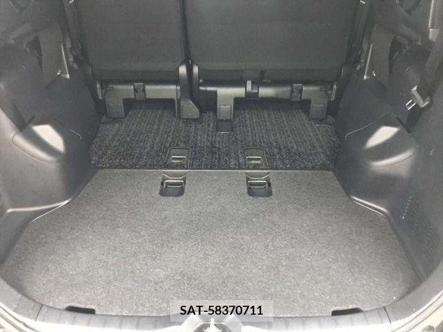Toyota NOAH 2015-07 279538-18