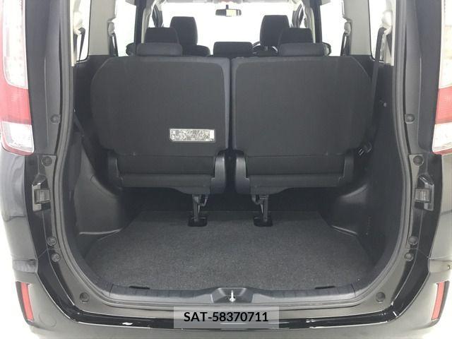 Toyota NOAH 2015-07 279538-16