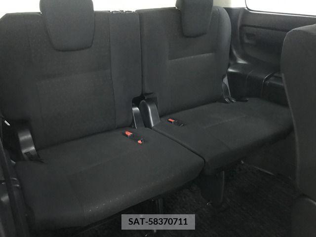 Toyota NOAH 2015-07 279538-13