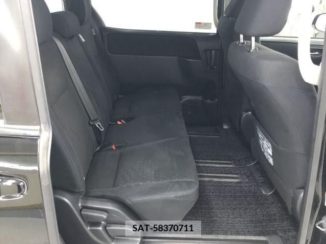 Toyota NOAH 2015-07 279538-9