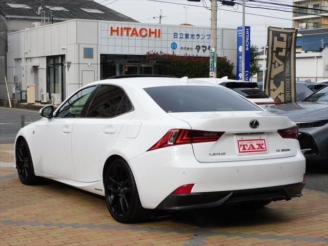 Lexus IS 2015-07 187584-4