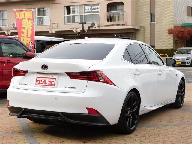 Lexus IS 2015-07 187584-3