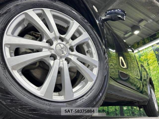Nissan JUKE 2012-03 362239-11