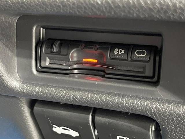 Nissan X-TRAIL 2015-02 182365-6